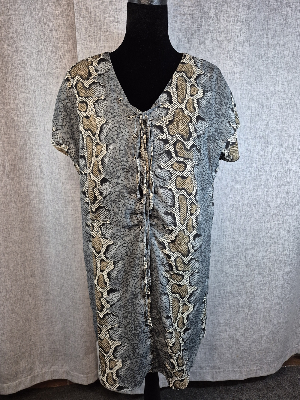Buddy Love Kris-6 Snake Print Lace Up Shift Dress Small Gray Beige Lined